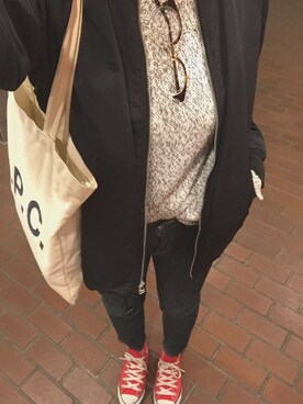 「SENSE OF PLACE by URBAN RESEARCH（センスオブプレイスバイアーバンリサーチ）のアイテム（デニムパンツ、ブラック系）」を使った、yさん（レディース）の冬コーディネート