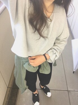 「ZARA（ザラ）のアイテム（ニット/セーター、グレー系）」を使った、yさん（レディース）の春コーディネート