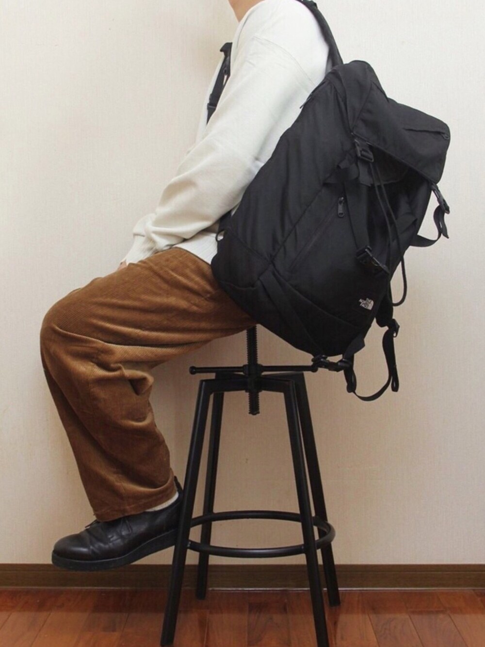 「コーデュロイ、コーデュロイパンツ、ブーツ、秋コーデ、バックパック、カーディガン」｜「MONKEY TIMEの＜monkey time＞ URAKE WIDE RIB MOCK/スウェット（スウェット、ベージュ系）」を使った、しんごさん（メンズ・175cm）の秋コーディネートの1枚目の写真