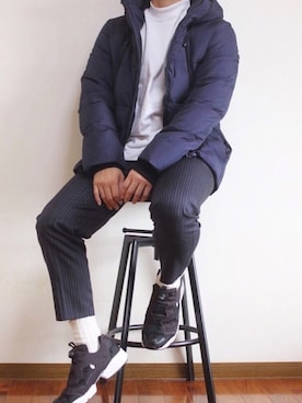 「クルーネック」｜「アイテム（ダウンジャケット/コート）」を使った、しんごさん（メンズ・175cm）の秋コーディネート