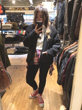 「SCHOTT」｜「アイテム（ノーカラージャケット）」を使った、Natsuki.Cさん（レディース・165cm）の冬コーディネート
