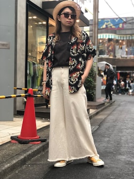 「アイテム（サングラス、レッド系）」を使った、Natsuki.Cさん（レディース・165cm）の夏コーディネート