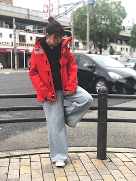 「アイテム（マウンテンパーカー、レッド系）」を使った、Natsuki.Cさん（レディース・165cm）の秋コーディネート