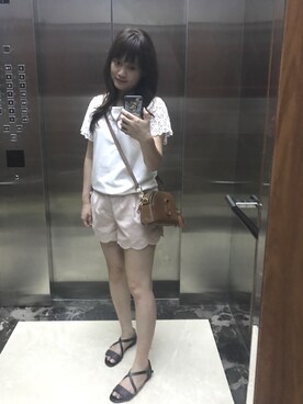 「MARC JACOBS（マークジェイコブス）のアイテム（クラッチバッグ）」を使った、Shan さん（レディース・157cm）の夏コーディネート