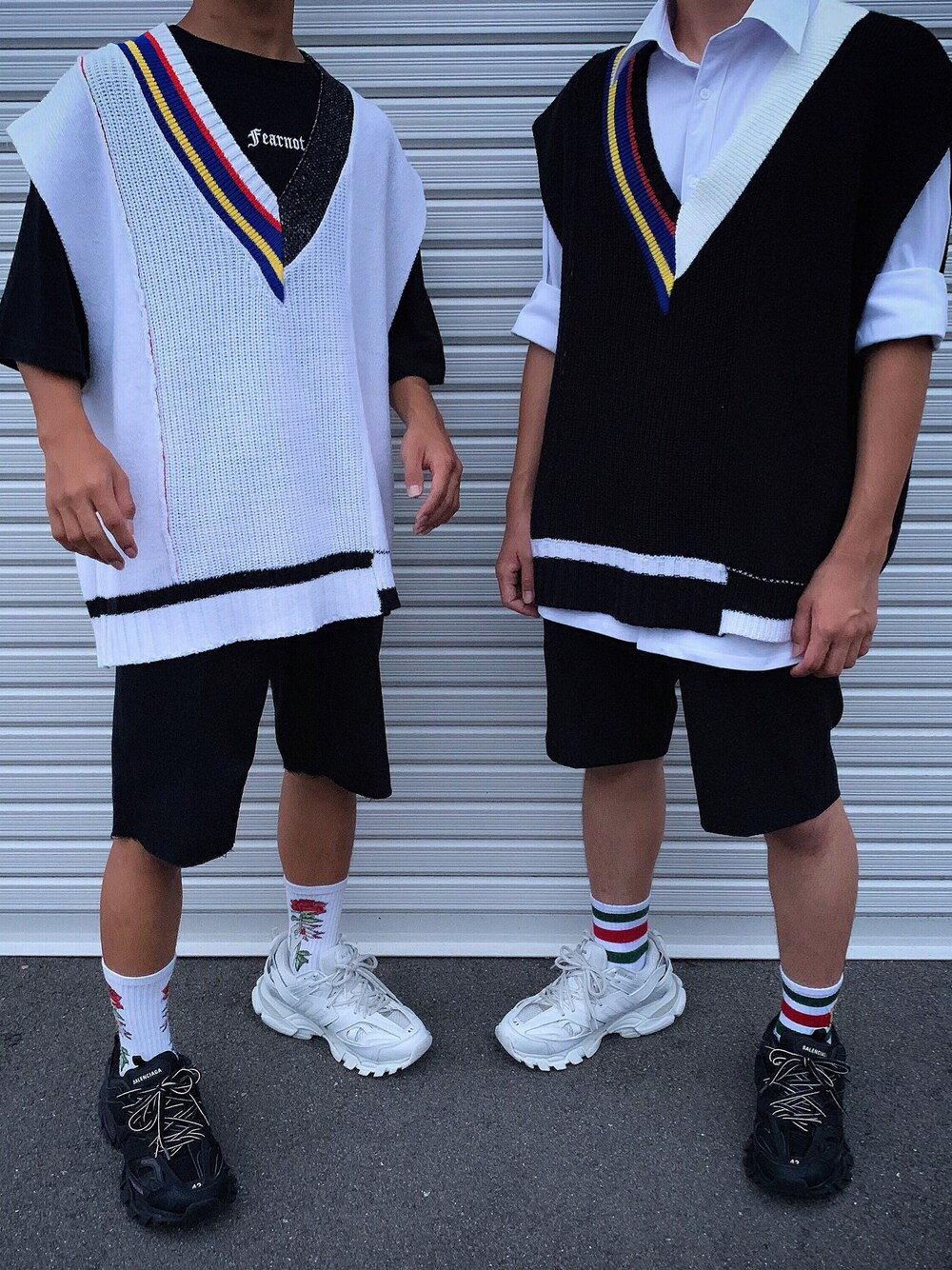 「LEGENDAのCRAZY Pattern V-Neck Knit Vest（ベスト、ブラック系）」を使った、koyoさん（メンズ・162cm）の秋コーディネートの1枚目の写真