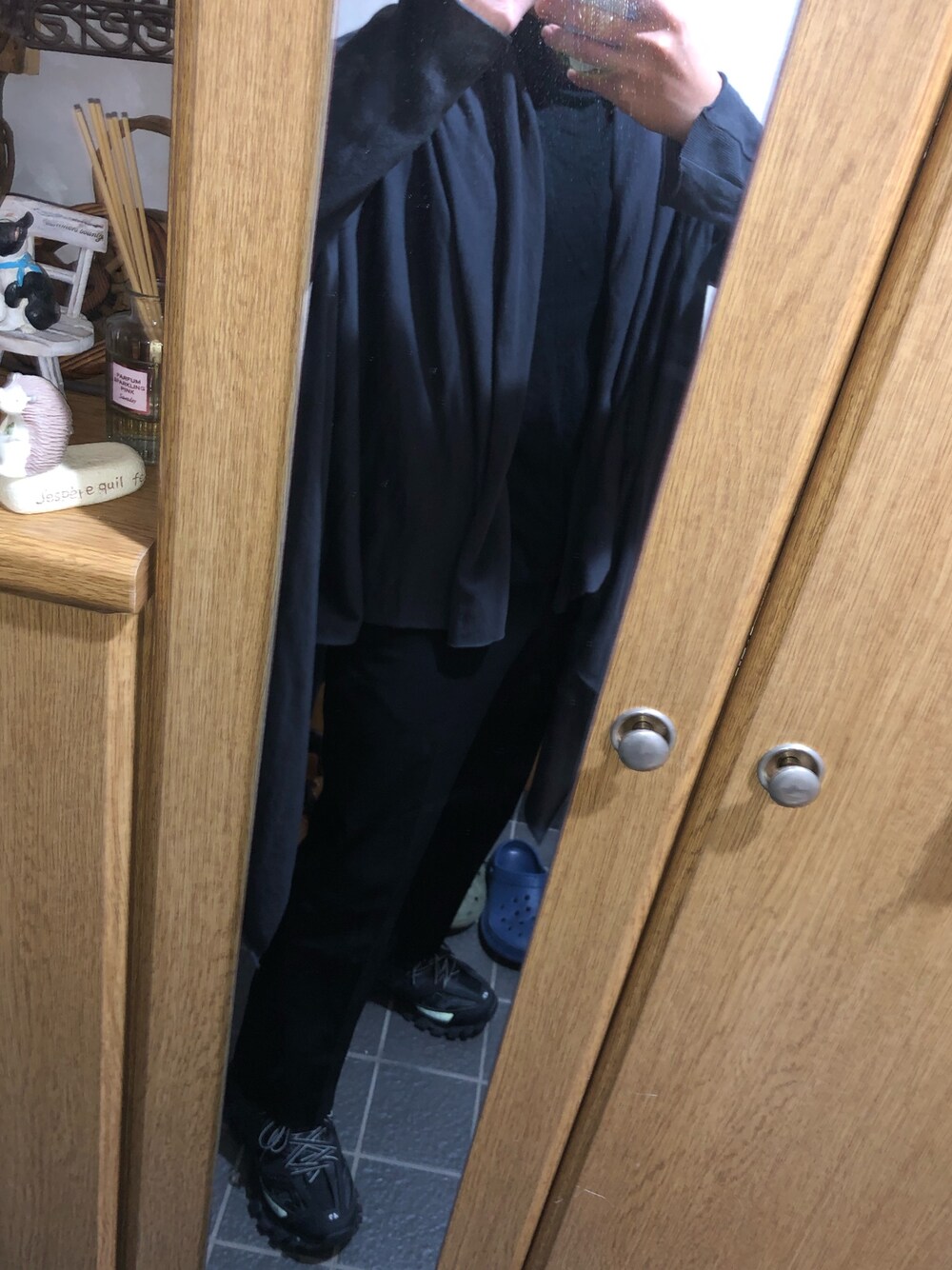 「NO ID.のアイテム（トップス、グレー系）」を使った、koyoさん（メンズ・162cm）の秋コーディネートの1枚目の写真