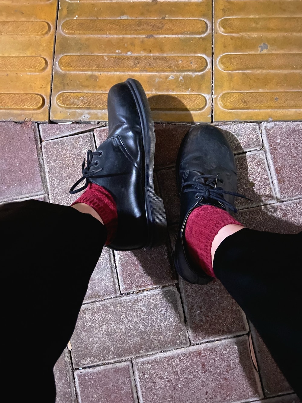 「ootd、春コーデ、今日のコーデ、女の子、女の子コーデ、Dr.Martens、UNIQLO、無印良品」｜「Dr. Martensのアイテム（シューズ、ブラック系）」を使った、K.Lさん（レディース・162cm）の春コーディネートの1枚目の写真