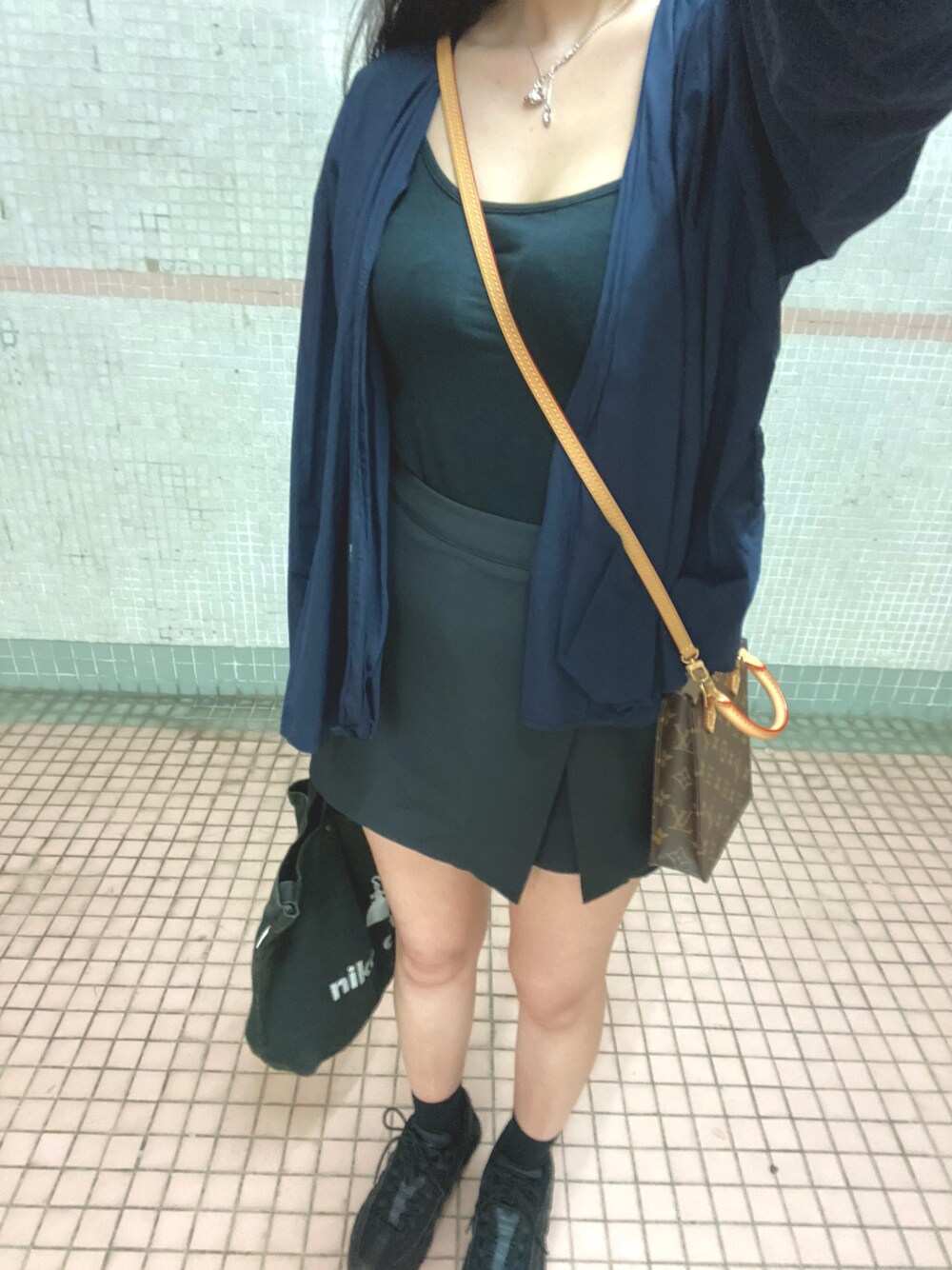 「ootd、春コーデ、今日のコーデ、女の子、低身長、LouisVuitton、Vivienne Westwood、UNIQLO、nike」｜「Vivienne Westwoodの63020111/SORADA SMALL BAS RELIEF PENDANT（ネックレス、シルバー系）」を使った、K.Lさん（レディース・162cm）の春コーディネートの1枚目の写真