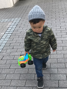 「GAP（ギャップ）のアイテム（ナイロンジャケット）」を使った、WEAR × おうしろうさん（キッズ・90cm）の春コーディネート