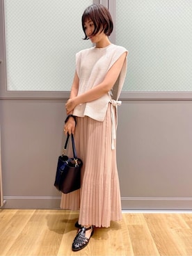 「アイテム（タンクトップ、グレー系）」を使った、ayanaさん（レディース・155cm）の秋コーディネート