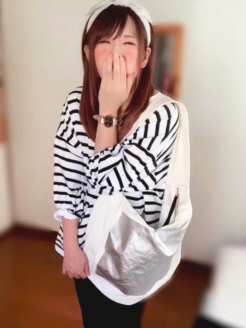 「パンツスタイル、秋のコーデ、ニコアンド、モノトーン、ボーダー、オトナ女子、オトナガーリー、オトナカジュアル、ブラック、ショルダーバッグ」｜「niko and...の機能付きトラウザーパンツ（その他パンツ、ブラック系）」を使った、ひかさん（レディース・157cm）の秋コーディネートの1枚目の写真