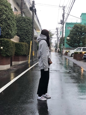 「ストリートカジュアル」｜「アイテム（スリッポン）」を使った、ユユメさん（レディース・166cm）の秋コーディネート