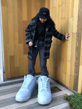 「O（オー）のアイテム（パンツ）」を使った、にんさん（レディース・166cm）の冬コーディネート