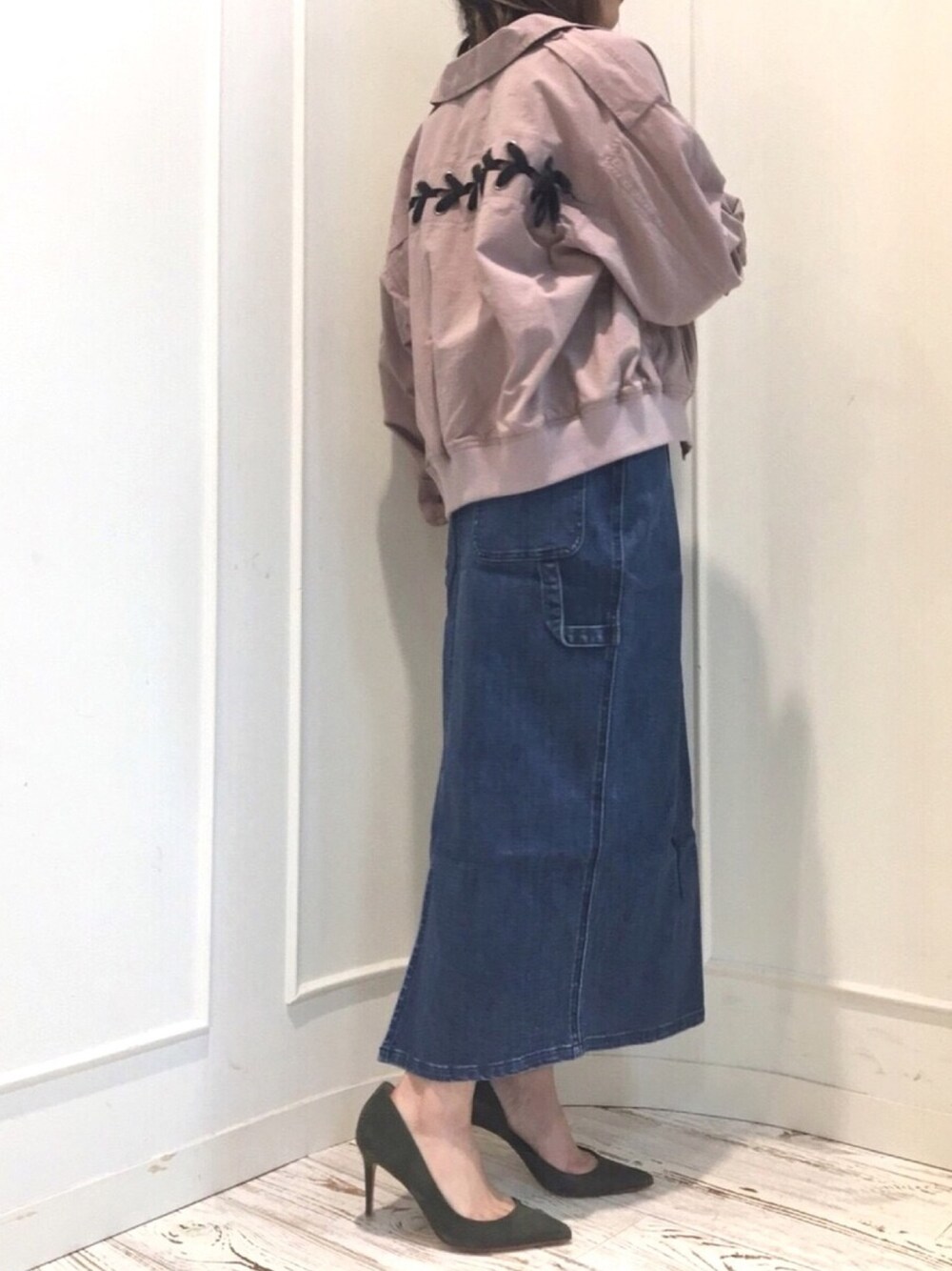 「デニム、デニムスカート、春コーデ、大人カジュアル、大人コーデ、大人ガーリー、ootd、ブルゾン、レースアップ、ママコーデ」｜「LA BELLE ETUDEの【LA BELLE ETUDE】BACKレースアップブルゾン（その他アウター、ピンク系）」を使った、LA BELLE ETUDEさん（レディース・152cm）の春コーディネートの1枚目の写真