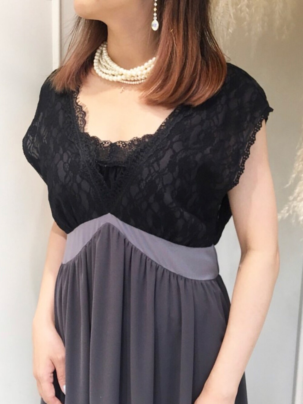 「ワンピース、ドレス、上品、シンプル、ドレッシー、冠婚葬祭、オトナ女子、大人かわいい、ラベルエチュード、labelleetude」｜「LA BELLE ETUDEの【LA BELLE ETUDE】 Rebecca（ドレス、ブラック系）」を使った、LA BELLE ETUDEさん（レディース・152cm）の春コーディネートの1枚目の写真