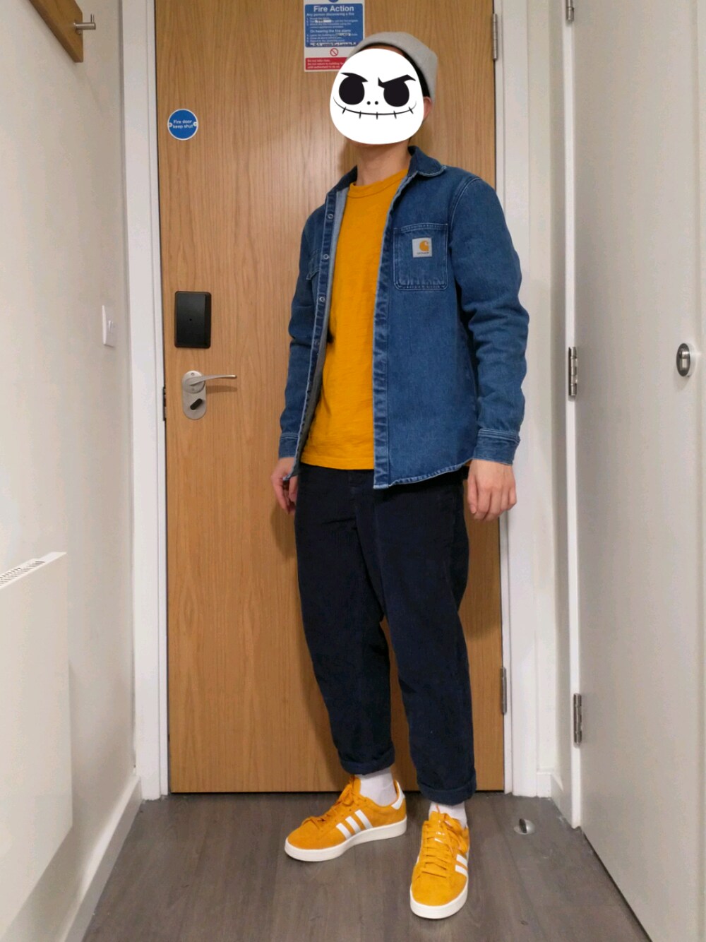 「carhartt、Carhartt WIP(Carhartt WIP)、denim、campus80s、campus 80's、adidas superstar、adidas」｜「asosのアイテム（スラックス、ブルー系）」を使った、ITFさん（メンズ・174cm）の冬コーディネートの1枚目の写真