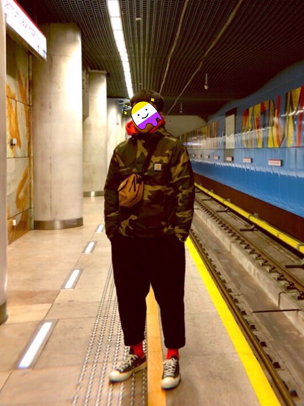 「carhartt、pullover、CONVERSE1970、converse」｜「Carhartt WIPのアイテム（チェスターコート、グリーン系）」を使った、ITFさん（メンズ・174cm）の冬コーディネートの1枚目の写真