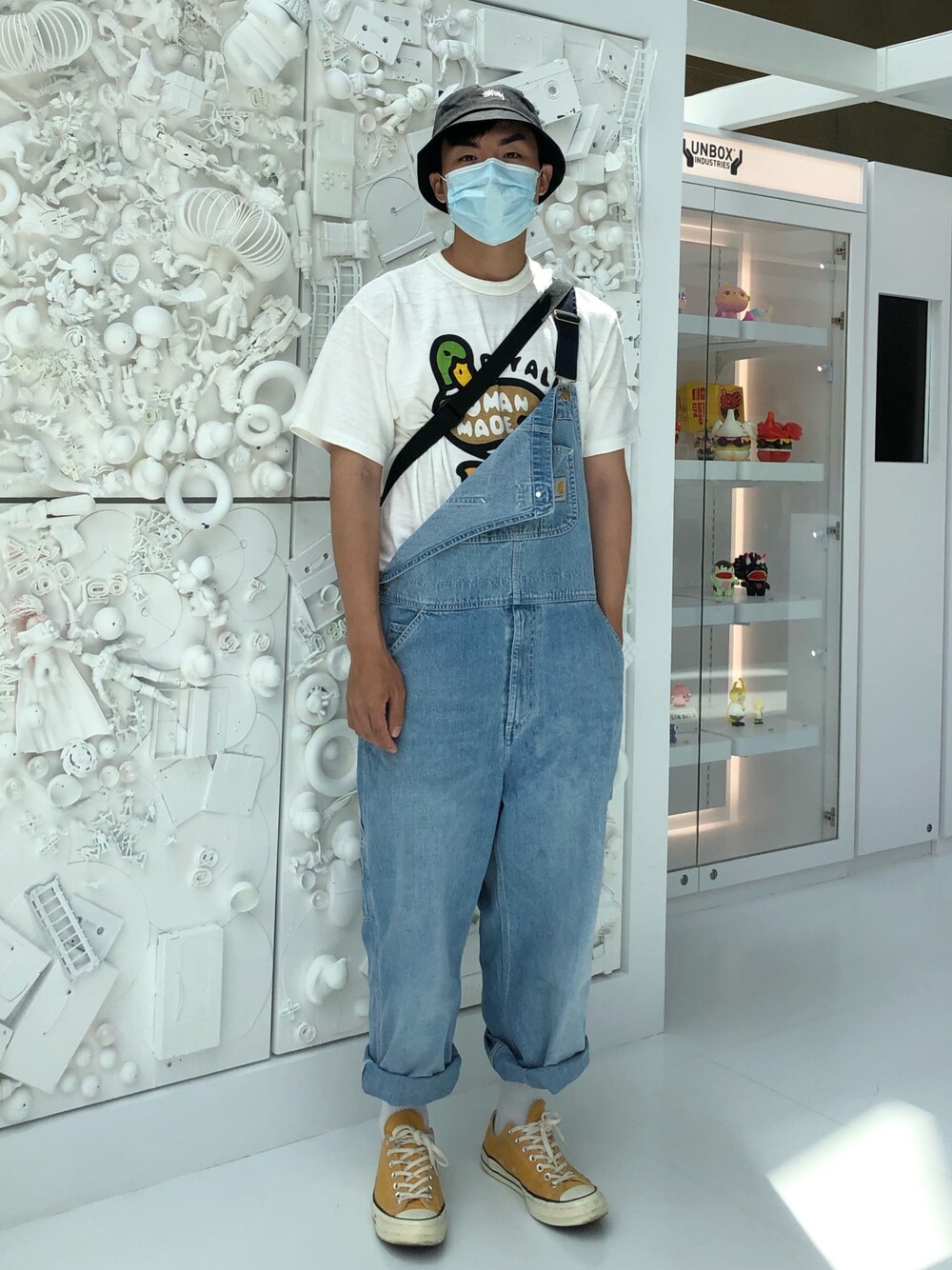 「Overalls、overall、dungarees、Carhartt WIP(Carhartt WIP)、HUMAN MADE、converse、街頭穿搭、ootd」｜「Carhartt WIPのアイテム（カバーオール、ブルー系）」を使った、ITFさん（メンズ・173cm）の秋コーディネートの1枚目の写真