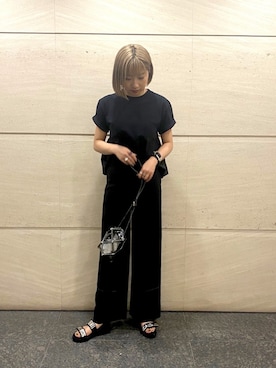 「アイテム（バングル/リストバンド）」を使った、Rina Okabeさん（レディース・163cm）の春コーディネート