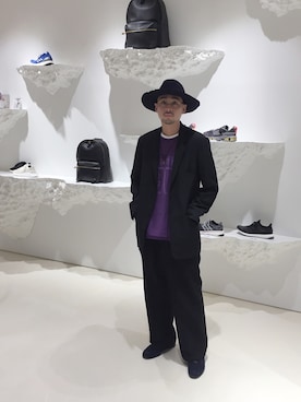 「アイテム（Tシャツ/カットソー）」を使った、吉岡 レオさん（メンズ・175cm）の秋コーディネート