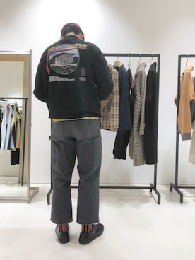 「アイテム（スウェット）」を使った、吉岡 レオさん（メンズ・175cm）の冬コーディネート