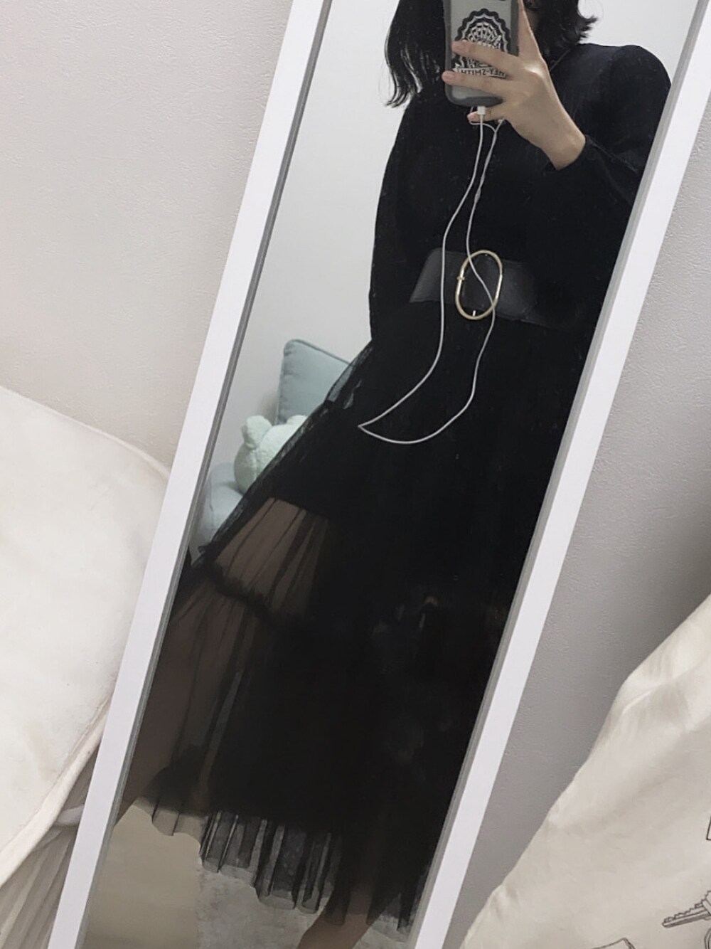 「オールブラック、モノトーン」｜「LILY BROWNのアイテム（トップス、ブラック系）」を使った、たゃもんさん（レディース・156cm）の春コーディネートの1枚目の写真
