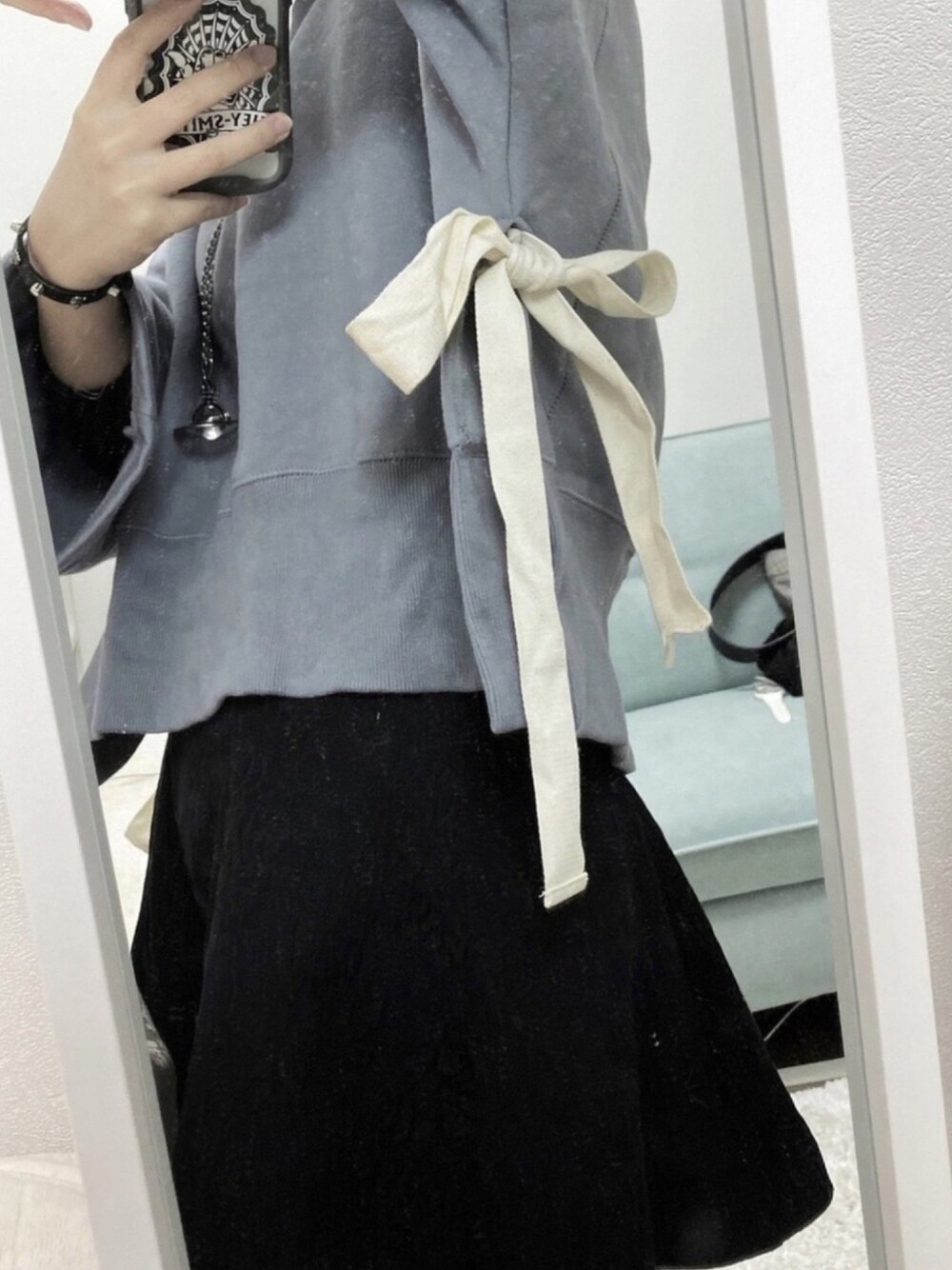 「春コーデ、カジュアルコーデ、GUCCI、ミニスカート、Vivienne Westwood、黒髪ボブ」｜「GUCCIのGucci - wolf stud bracelet - men - レザー - S（ブレスレット、ブラック系）」を使った、たゃもんさん（レディース・156cm）の春コーディネートの1枚目の写真