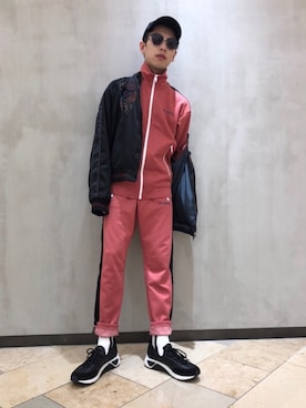 「DIESEL（ディーゼル）のアイテム（ミリタリージャケット）」を使った、TOMさん（メンズ・170cm）の春コーディネート