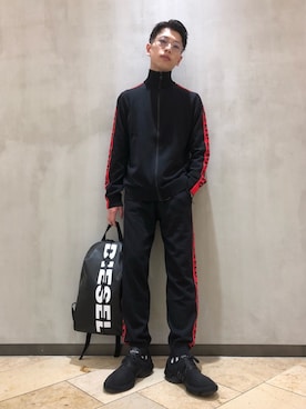 「Yohji Yamamoto（ヨウジヤマモト）のアイテム（スニーカー）」を使った、TOMさん（メンズ・170cm）の夏コーディネート