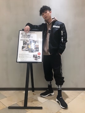 「ソックススニーカー」｜「アイテム（スウェット）」を使った、TOMさん（メンズ・170cm）の秋コーディネート