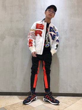 「ソックススニーカー」｜「アイテム（アクセサリー）」を使った、TOMさん（メンズ・170cm）の冬コーディネート