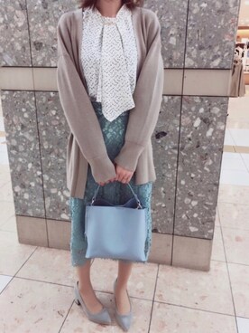 「アイテム（パンプス、グレー系）」を使った、MANAMIさん（レディース・160cm）の冬コーディネート