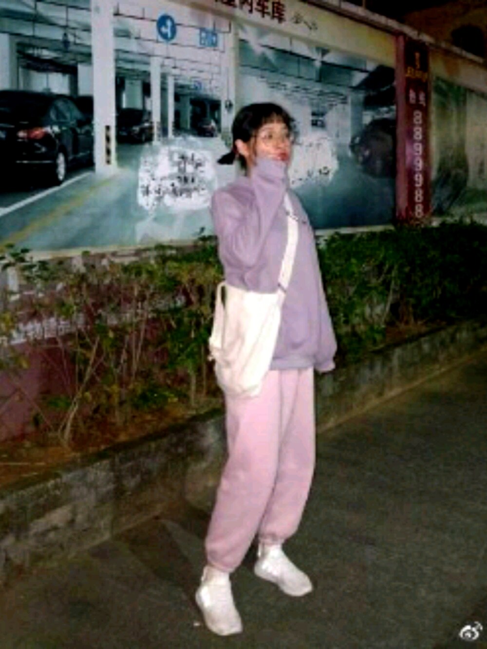 「冬コーデ」｜「adidasのアイテム（スニーカー、ホワイト系）」を使った、罐鱼夹さん（レディース・163cm）の冬コーディネートの1枚目の写真