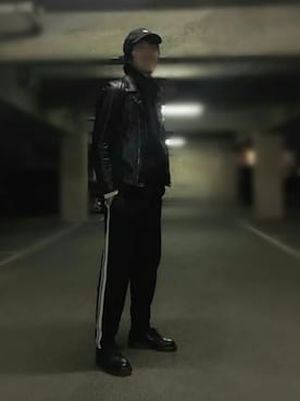 「Confirm（コンファーム）のアイテム（ライダースジャケット）」を使った、みかけだおしさん（メンズ・180cm）の冬コーディネート
