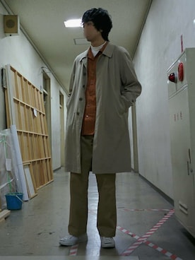 「ジャックパーセル」｜「アイテム（ステンカラーコート）」を使った、みかけだおしさん（メンズ・180cm）の春コーディネート
