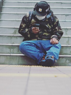 「Carhartt WIP（カーハートダブリューアイピー）のアイテム（マウンテンパーカー）」を使った、Yu Nishigakiさん（メンズ・170cm）の秋コーディネート