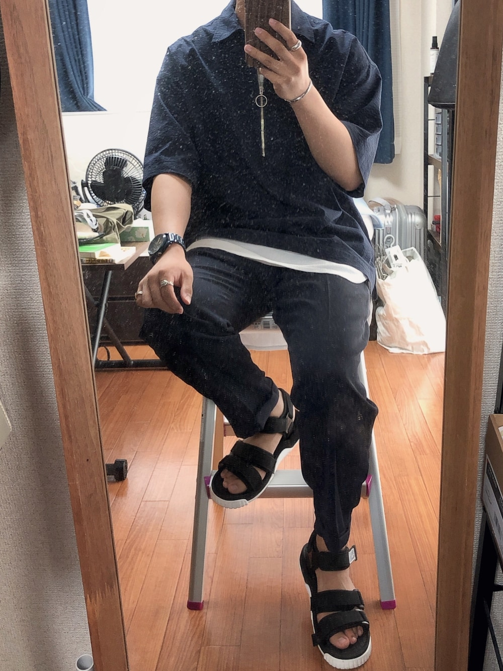 「ビッグシルエット、リラックススタイル、大人コーデ、シンプル、ジップシャツ、ワントーンコーデ、HARE、おしゃれさんと繋がりたい、大学生、remer」｜「VANQUISHのアイテム（シャツ/ブラウス、ブルー系）」を使った、yugaさん（メンズ・168cm）の夏コーディネートの1枚目の写真