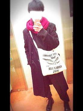 「Calvin Klein（カルバン・クライン）のアイテム（チェスターコート）」を使った、T3さん（メンズ・182cm）の冬コーディネート