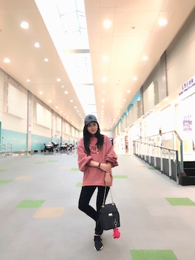 「travel」｜「アイテム（キャップ）」を使った、Novichanさん（レディース・165cm）の春コーディネート