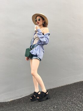 「FIG&VIPER（フィグアンドバイパー）のアイテム（サンダル）」を使った、YUIZOHさん（レディース・160cm）の秋コーディネート