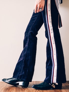 「CONVERSE（コンバース）のアイテム（オールインワン・サロペット）」を使った、穎川ゆうきさん（メンズ・175cm）の秋コーディネート