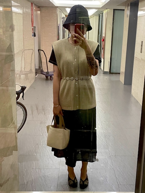 Jeanasis ジーナシス のワンピース ドレスを使った人気ファッションコーディネート Sciaky