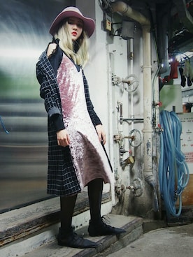 「Something Borrowed（サムシングボロウド）のアイテム」を使った、Lydia Liu さん（レディース・171cm）の冬コーディネート