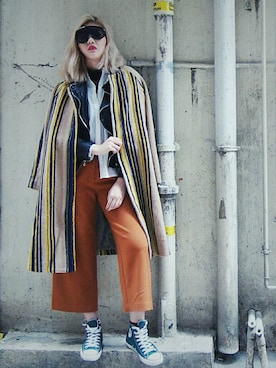 「MONKI」｜Lydia Liu さん（レディース・171cm）の冬コーディネート