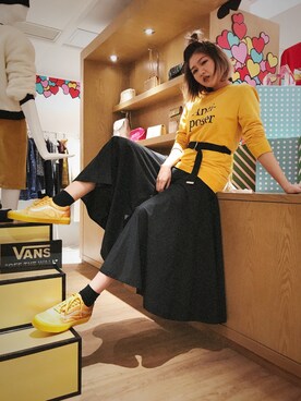 「PULL&BEAR（プルアンドベア）のアイテム（スウェット）」を使った、Lydia Liu さん（レディース・171cm）の秋コーディネート