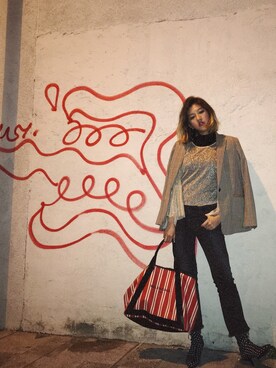 「BALENCIAGA」｜「アイテム（その他トップス）」を使った、Lydia Liu さん（レディース・171cm）の冬コーディネート