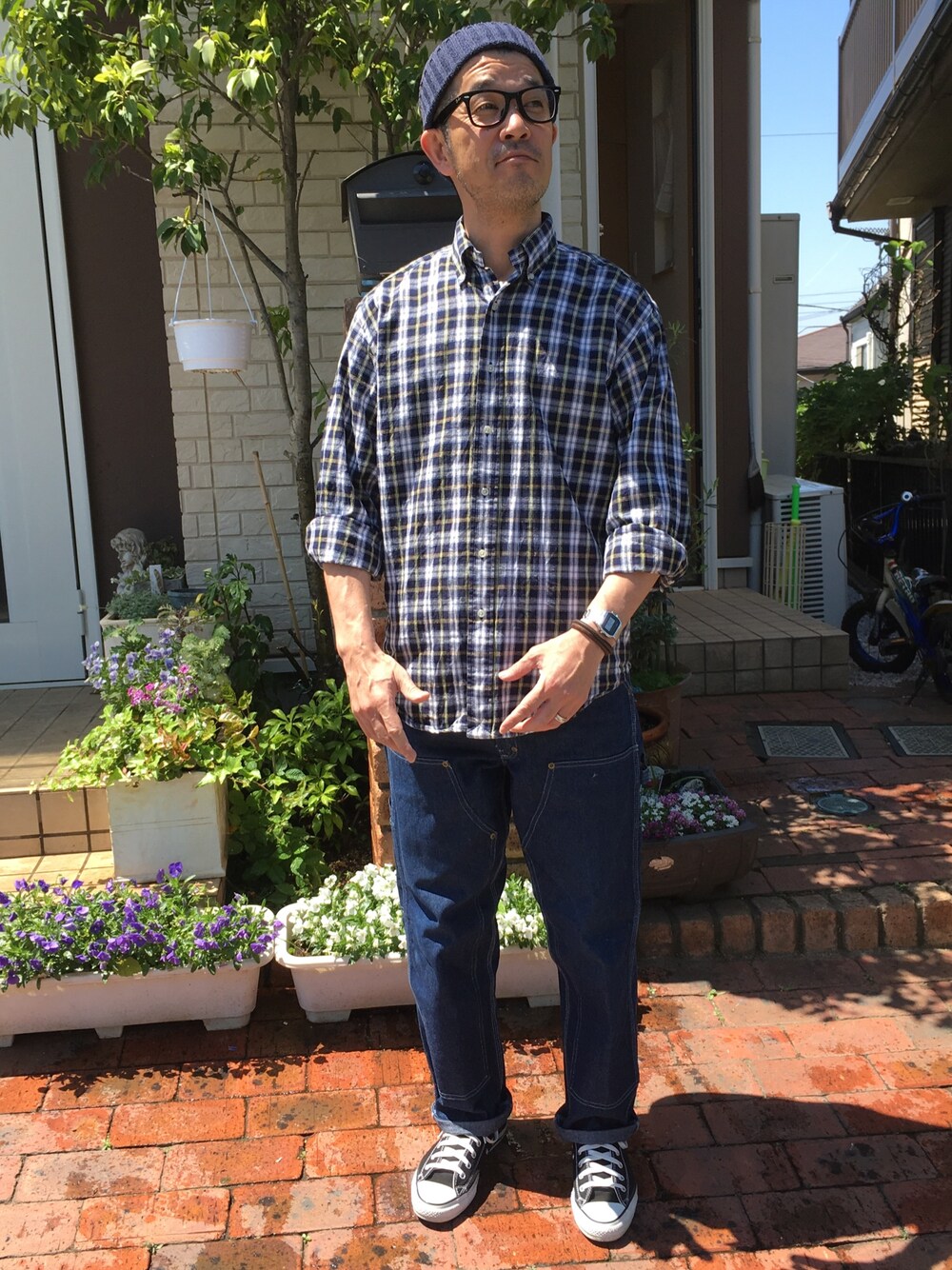 「休日スタイル、シャツスタイル、HIGHLAND 2000、RAYBAN、CASIO、goro's、Ralph Lauren、GUNGHO、converse」｜「HIGHLAND 2000のアイテム（ニットキャップ/ビーニー、ブルー系）」を使った、k2106さん（メンズ・175cm）の春コーディネートの1枚目の写真