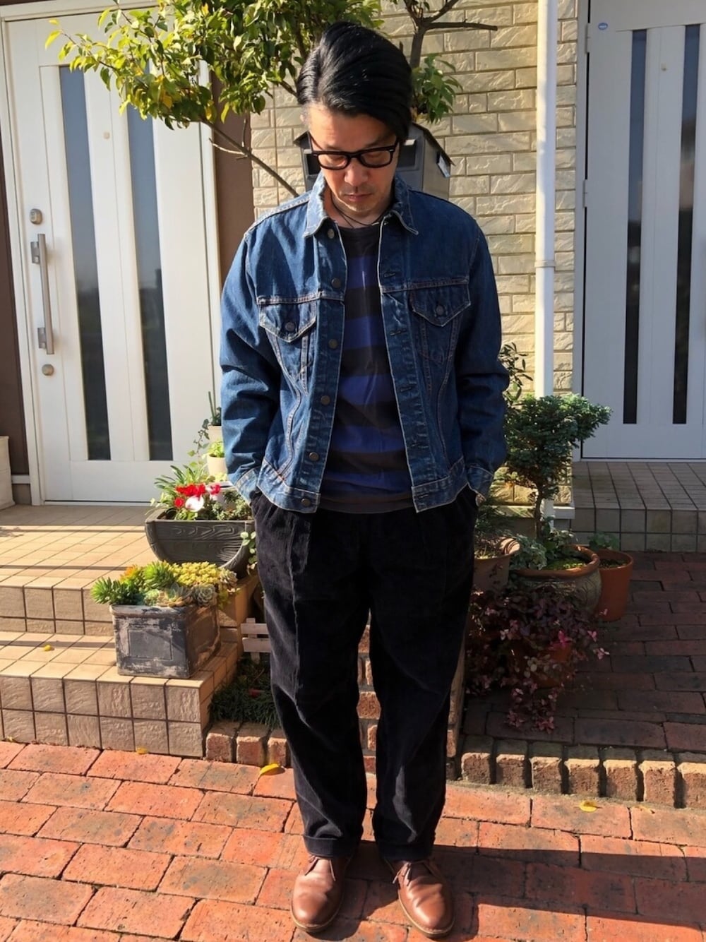 「デニム、デニムジャケット、Gジャン、Levi's、コーデュロイパンツ、ワイドパンツ、Polo Ralph Lauren、clarks、秋コーデ、きれいめカジュアル」｜「Levi'sのアイテム（デニムジャケット、ブルー系）」を使った、k2106さん（メンズ・175cm）の秋コーディネートの1枚目の写真