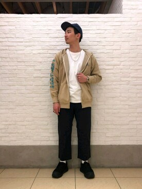 「Gramicci（グラミチ）のアイテム（パーカー）」を使った、わくたさん（メンズ・177cm）の春コーディネート