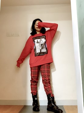 「red」｜「アイテム（スウェット）」を使った、Venus T 🖤さん（レディース・157cm）の秋コーディネート